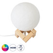 GloboStar® MOON 79606 Επιτραπέζιο Φωτιστικό Πορτατίφ LED 2W 120lm 360° DC 5V IP20 RGBW Dimmable Λευκό Πλαστικό με Μπεζ Ξύλο - Μ12 x Π12 x Υ15cm - 2 Xρόνια Εγγύηση