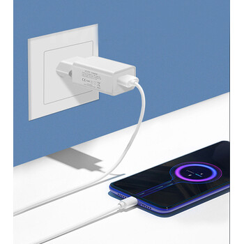 LAMTECH USB TRAVEL CHARGER 2,1A WHITE