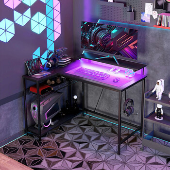 HOMCOM Γωνιακό Γραφείο Αναστρέψιμο με LED Πρίζες Ρεύματος και Πρίζες USB Ράφια και Βάση Οθόνης Μαύρο 920-083V90BK