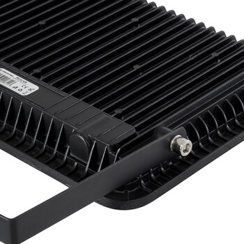 GloboStar® ATLAS 61427 Επαγγελματικός Προβολέας LED 100W 11500lm 120° AC 220-240V - Αδιάβροχος IP67 - Μ27 x Π4 x Υ21cm - Μαύρο - Θερμό Λευκό 2700K - LUMILEDS Chips - TÜV Rheinland Certified - 5 Years Warranty