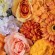 GloboStar® Artificial Garden ROSES STORY 20354 Τεχνητό Διακοσμητικό Πάνελ Λουλουδιών - Κάθετος Κήπος σύνθεση Πορτοκαλί & Ροζ Τριαντάφυλλα Μ40 x Π60 x Υ12cm